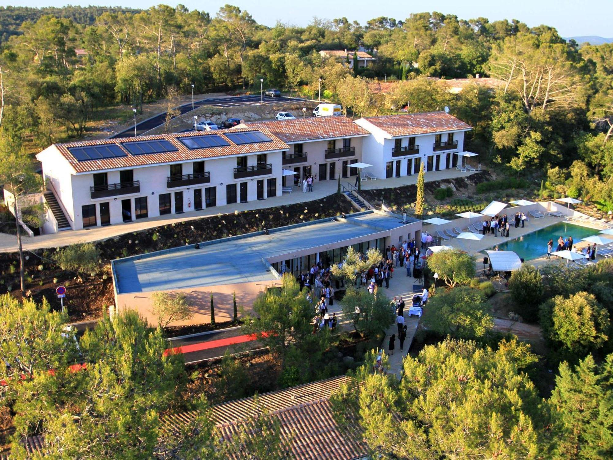 Mercure Brignoles Golf De Barbaroux & Spa Экстерьер фото