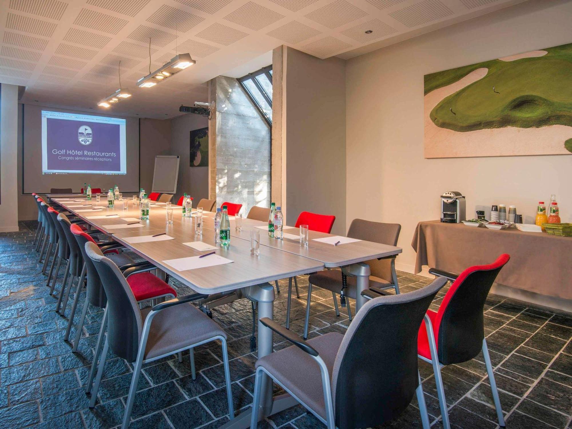 Mercure Brignoles Golf De Barbaroux & Spa Экстерьер фото