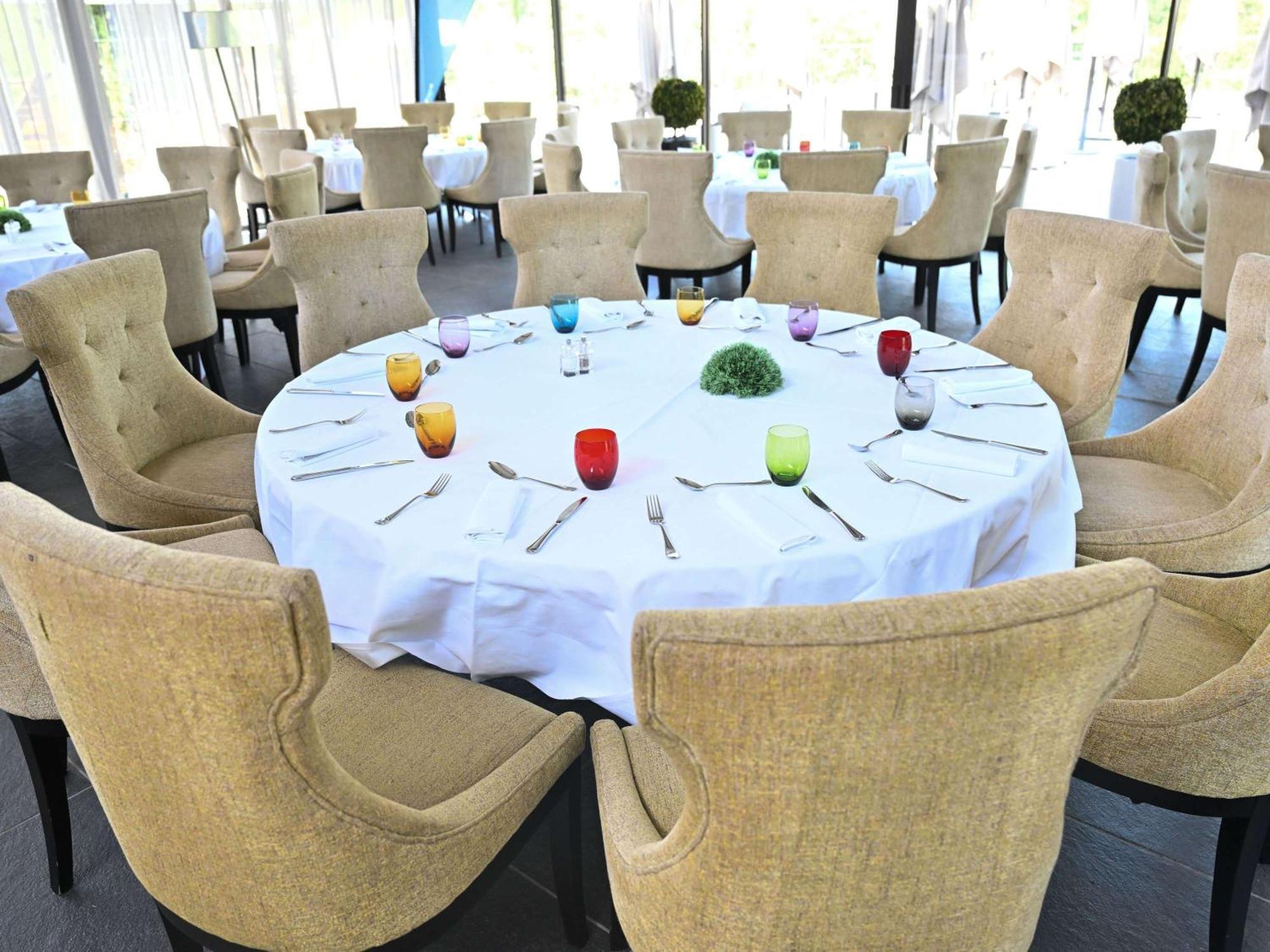 Mercure Brignoles Golf De Barbaroux & Spa Экстерьер фото