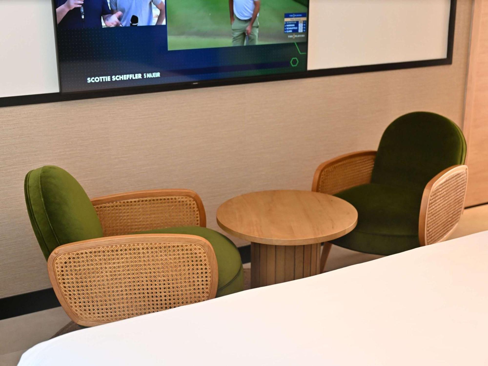 Mercure Brignoles Golf De Barbaroux & Spa Экстерьер фото