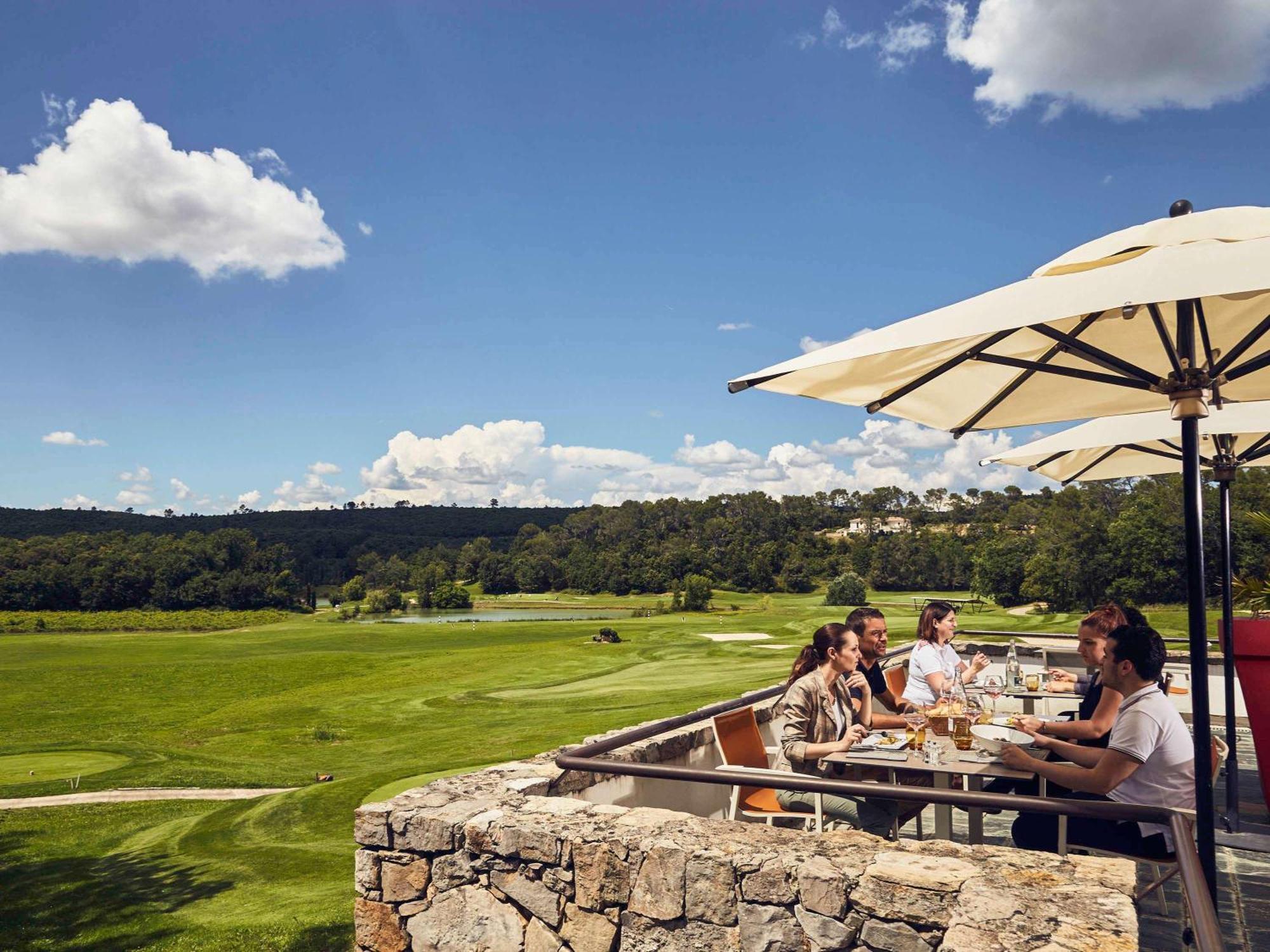 Mercure Brignoles Golf De Barbaroux & Spa Экстерьер фото